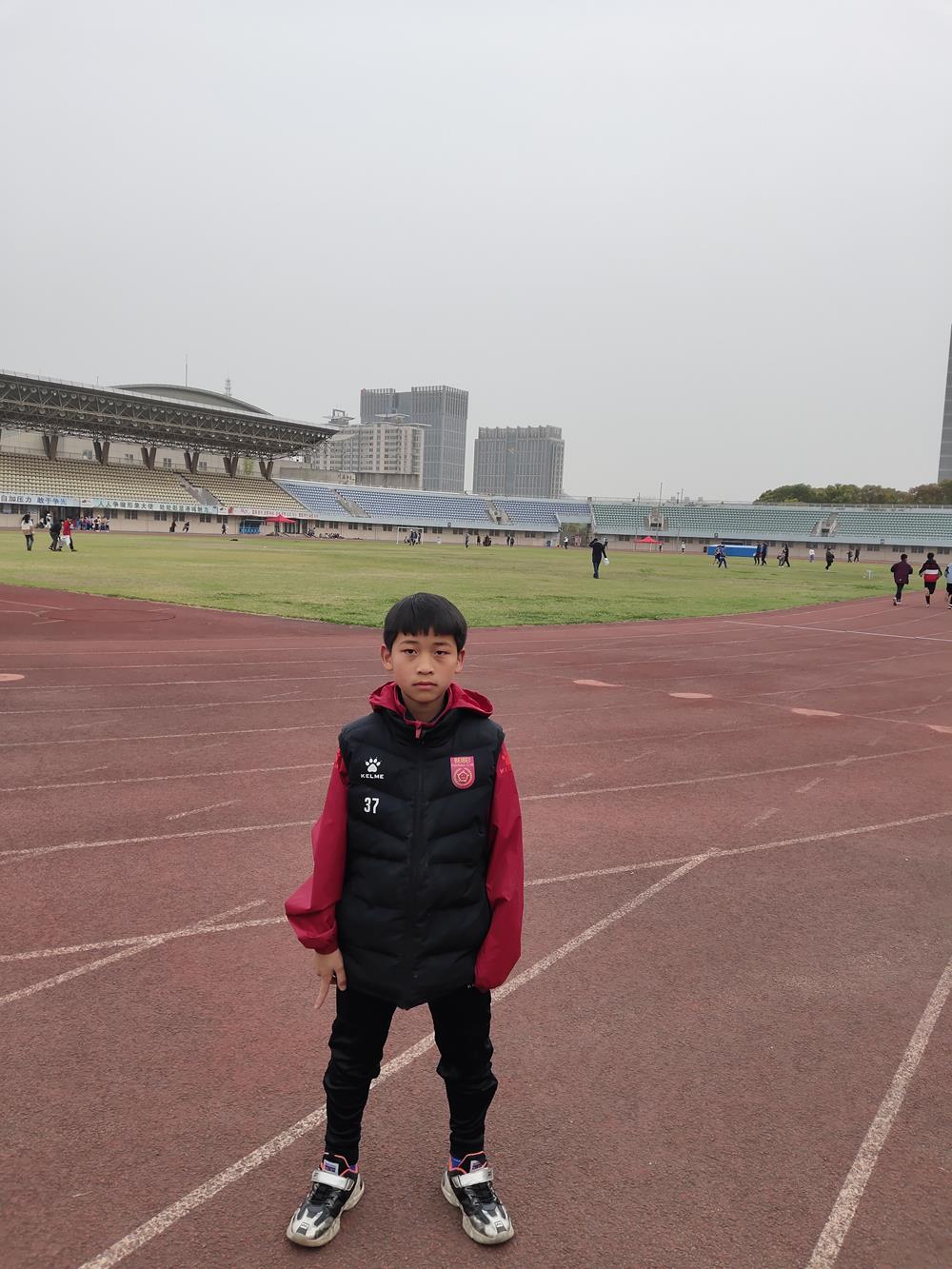 81b2ae56744347aab473dad0c6f3726a.jpg