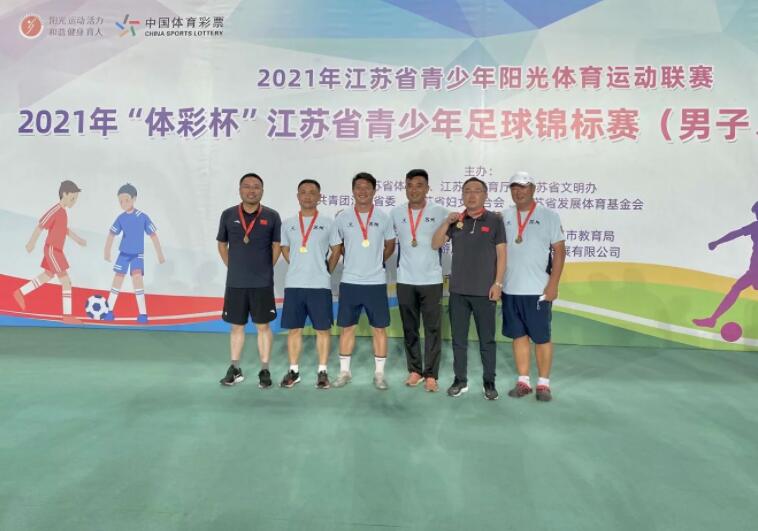 dea512d9c33b4a5ca837c97603256de3.jpg