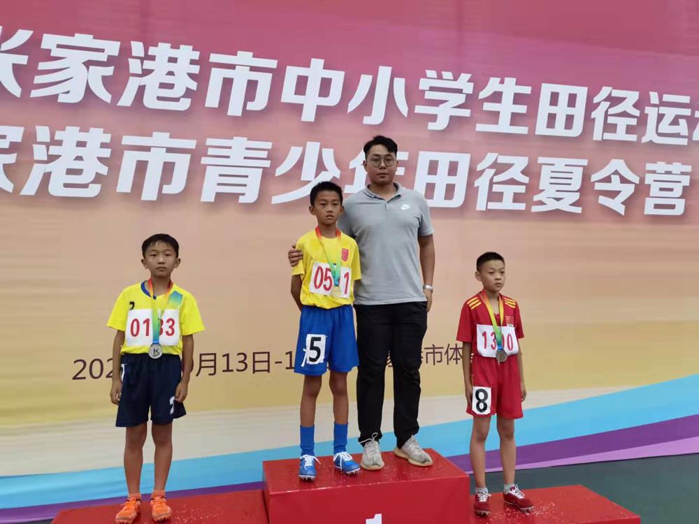 deda52c6c1c542d59825d0fb7f671e86.jpg