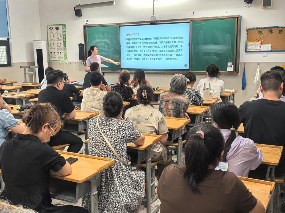 50dec0c5657245e08d99d310114f2eb8.jpg 50dec0c5657245e08d99d310114f2eb8.jpg