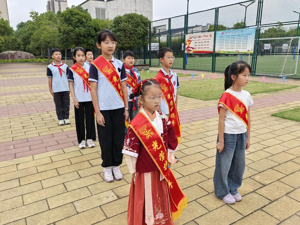 313ac343a84f491d884606f5b66aa0f4.jpg 313ac343a84f491d884606f5b66aa0f4.jpg