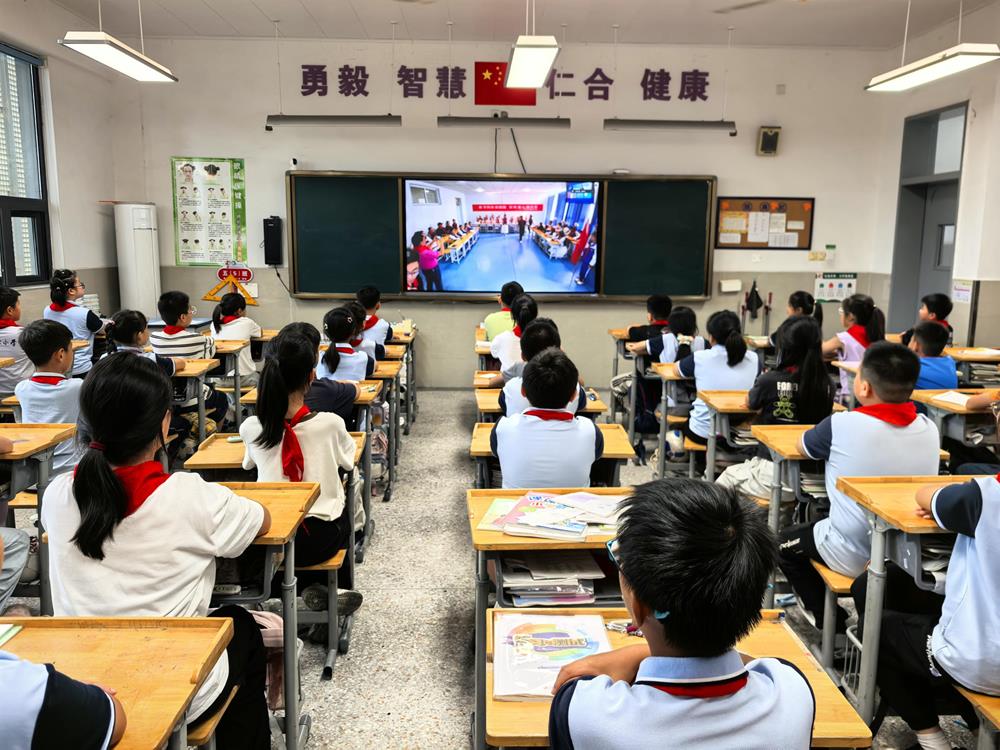 037c6f676e3d4d0e8f84a607e5fb5bed.jpg 037c6f676e3d4d0e8f84a607e5fb5bed.jpg