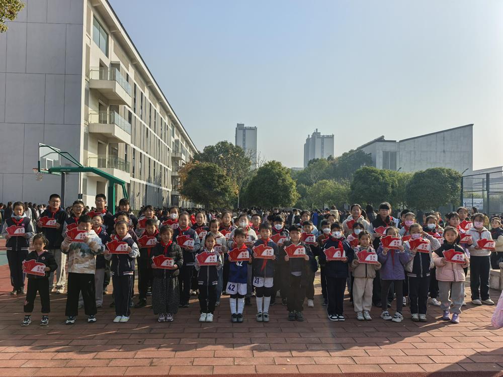 a060f8170f984c808e6903b7b9d1634b.jpg a060f8170f984c808e6903b7b9d1634b.jpg