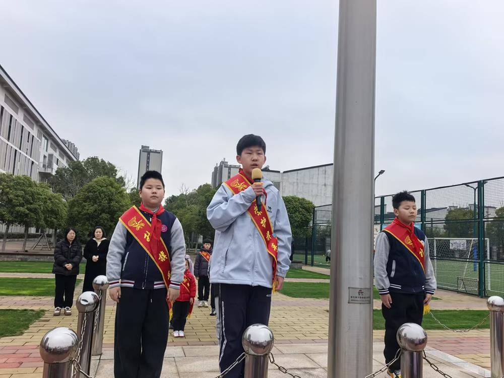 b6bdef6f250d40bc9fbc2dd4d7fd8735.jpg b6bdef6f250d40bc9fbc2dd4d7fd8735.jpg